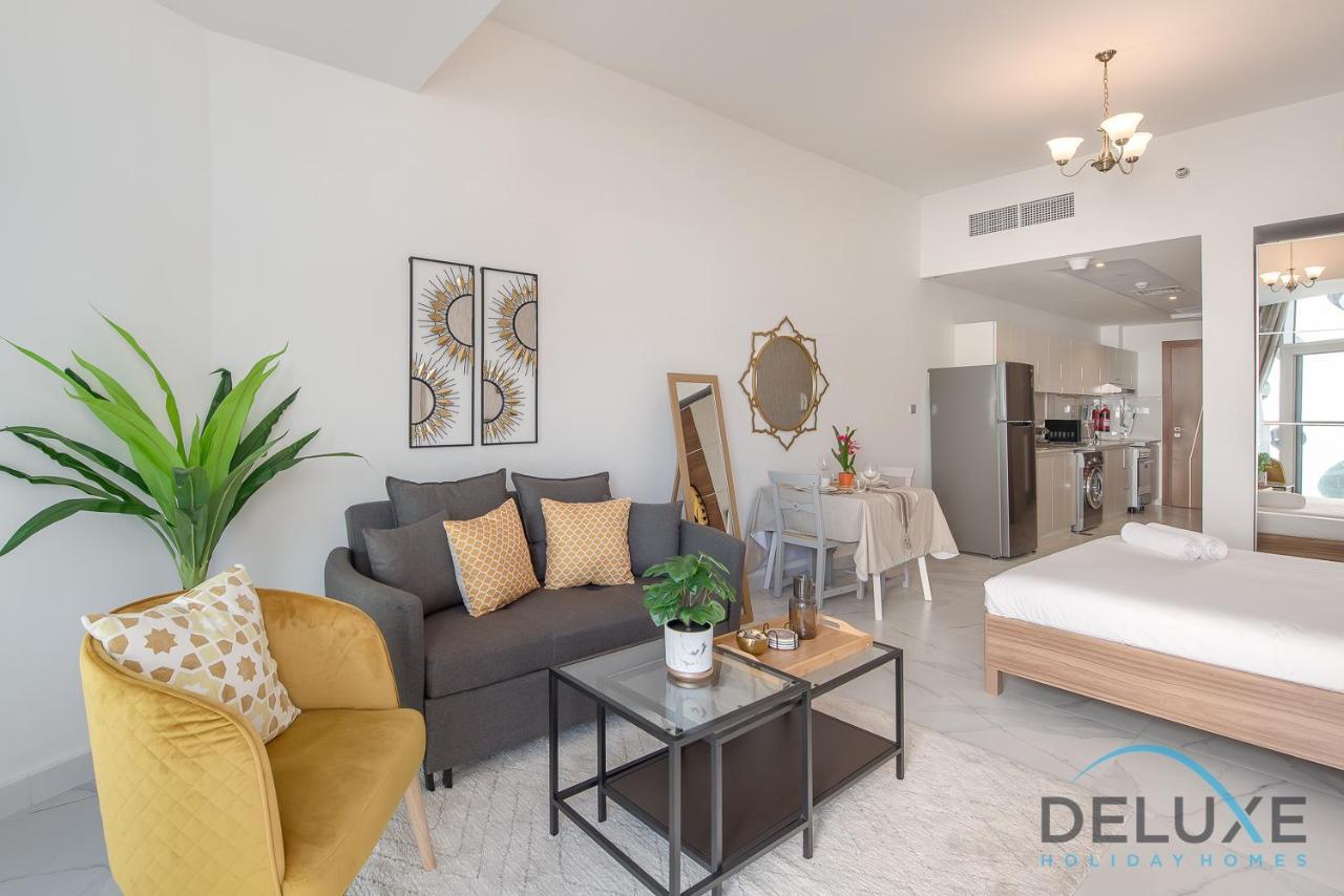 Intimate At Millennium Binghatti Business Bay By Deluxe Homes *