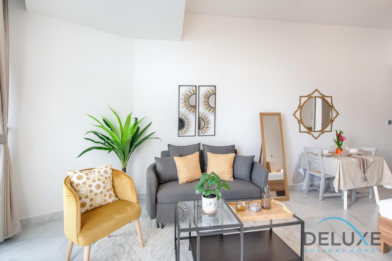 Intimate At Millennium Binghatti Business Bay By Deluxe Homes *
