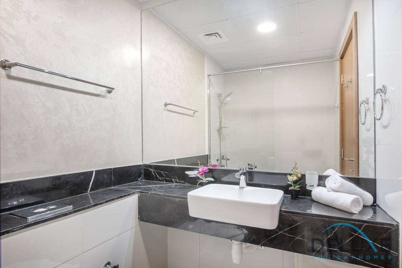 Intimate At Millennium Binghatti Business Bay By Deluxe Homes Apartment *